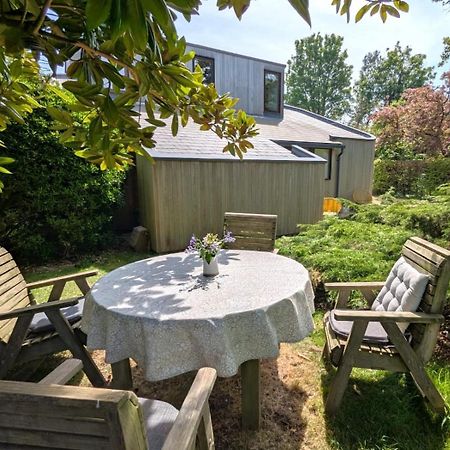 Unique & Rural Child Friendly Annexe With Large Gardens, Games & Tennis Court - Chichester Holiday Properties Экстерьер фото